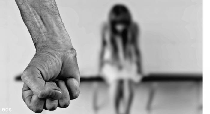 Estilo de apego inseguro y maltrato infantil: relaciones con la agresión en hombres condenados por violencia de pareja